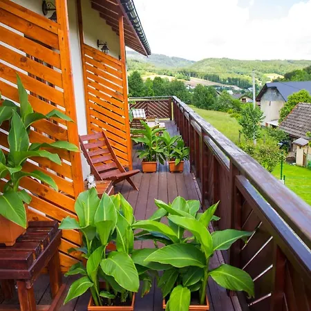 Cudne Manowce Bed and Breakfast