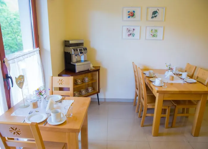Bed & Breakfast Cudne Manowce 3*