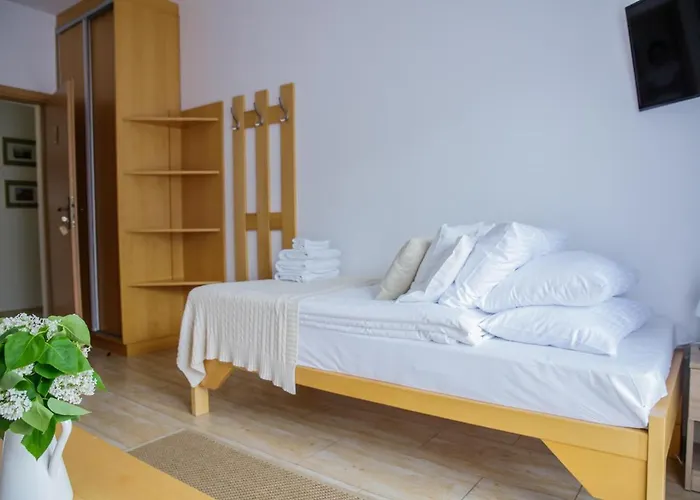 Bed & Breakfast Cudne Manowce 3*