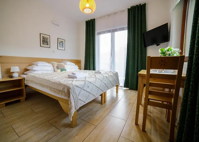 Bed & Breakfast Cudne Manowce 3*